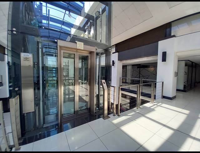466M² OFFICE TO LET IN BRYANSTON